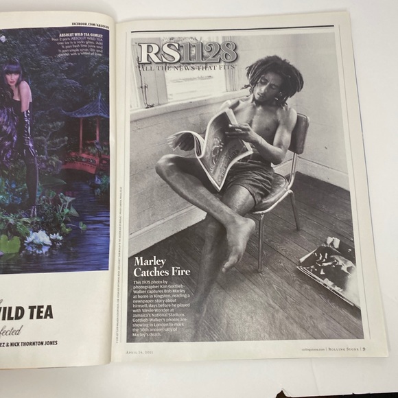 Rolling Stone Mag 2011-#1128-Rihanna-Gervais-Britney Spears-Liz Taylor-War. - Picture 4 of 11